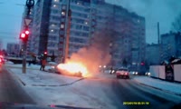 На ул. Киренского сгорел рекламный щит