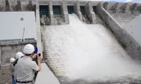 На Богучанской ГЭС испытали водосброс