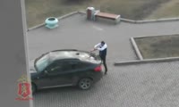 В Красноярске полицейские проводят проверку по факту повреждения автомобилей
