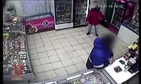 На севере Красноярского края молодой парень устроил в местном магазине ограбление в маске