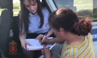 В Каратузском районе полицейские задержали машину с пьяной женщиной-водителем и четырьмя детьми в салоне 