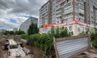Место обрушения бетонного блока на улице Новосибирская