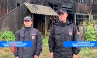 Сотрудники ППС полиции Минусинска спасли 85-летнюю женщину и ее сына из горящего дома