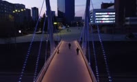 Новый пешеходный мост «Арфа» на Стрелке стал музыкальным