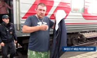Трех буйных вахтовиков сняли с поезда в Красноярском крае