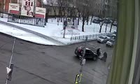 На правобережье Красноярска пенсионерка попала под машину