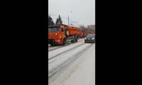 Уборка снега на дорогах Красноярска