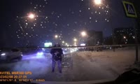 Сотрудники ГИБДД Красноярска разыскали водителя иномарки, скрывшегося с места ДТП с участием пешехода