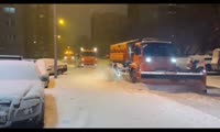 Уборка снега в Красноярске ночью 20 февраля