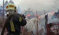 Красноярцев напугал густой черный дым от пожара в СНТ