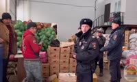 Полицейские проверили работников оптово-распределительного центра в Советском районе Красноярска на соблюдение требований миграционного законодательства