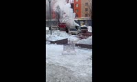 В Красноярске на «Южном берегу» загорелся грузовик с алкоголем