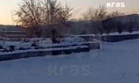 В Красноярске подросток разбил голову во время катания на плюшке