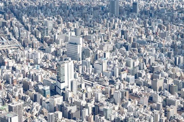 Токио снизу вверх