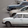 В Красноярске неизвестные протыкают во дворах колеса автомобилей