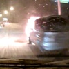 В Красноярске на дороге сгорел автомобиль (видео)
