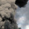 Черный дым над правобережьем Красноярска объяснили горящими покрышками
