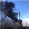 В центре Красноярска загорелось строящееся здание