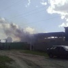 В Ленинском районе Красноярска горит мебельный склад