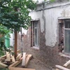 На ул. Красномосковской в Красноярске обрушилась стена ремонтируемого здания