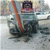 На Свободном в Красноярске иномарка после ДТП повредила светофор