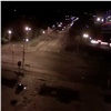 На перекрестке в Красноярске столкнулись два мотоциклиста (видео)