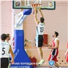 В Красноярске продолжается чемпионат по баскетболу среди компаний