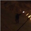 В красноярском Покровском обстреляли будку охранника автостоянки (видео)