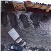 «Слабоумный дрифт»: на правобережье Красноярска «ГАЗель» едва не сбила ребенка (видео)