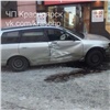 «Все торопились»: в центре Красноярска после ДТП Nissan отлетел на тротуар