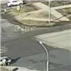 «Самобеглая коляска»: Покинутая автоледи иномарка выкатилась на дорогу (видео)