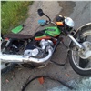 В столкновении «Нивы» и двух мотоциклов погиб подросток