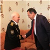 Мэр от имени Путина поздравил красноярского ветерана с юбилеем