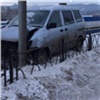 На улице Дубровинского уходивший от ДТП автолюбитель врезался в столб на тротуаре