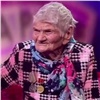 100-летняя красноярка похвасталась пулеметом и медалями на федеральном канале (видео)