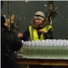 «Жили на складе и делали водку»: в Дивногорске нашли нелегальный алкогольный цех (видео)