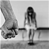Мужчина изнасиловал 12-летнюю приемную дочь: девочка забеременела