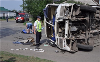 Количество пострадавших в ДТП с двумя автобусами и иномаркой в Минусинске увеличилось до 10
