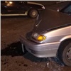 В Красноярске водитель Toyota Corona разбил ВАЗ и отправил в больницу его пассажирку 