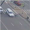 Торопливый подросток попал под машину около остановки «Зенит» (видео)