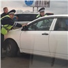 Полицейские помогли заглохшей на Авиаторов автоледи и похвастались этим (видео)