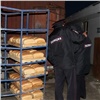 Двое мужчин украли 100 форм для выпекания хлеба и могут на 5 лет лишиться свободы