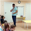 «Большой и добрый»: в Красноярске появился первый мужчина-воспитатель