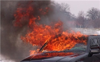В Красноярском крае двое парней поссорились с другом и сожгли его Hyundai