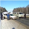 Красноярские полицейские остановили УАЗик для попавшей в ДТП автоледи и получили от нее благодарность (видео)