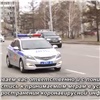 Полицейская машина ездит по Красноярску и призывает жителей вернуться домой (видео)