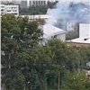 На улице Сергея Лазо загорелась квартира (видео)