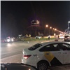 Таксист снес столб по дороге в аэропорт