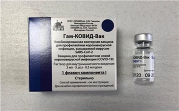 Коронавирусной вакциной из новой партии привиты первые 15 медиков Красноярска