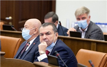 Минздрав Красноярского края пригласит в ковидные госпитали врачей из других регионов. Им обещают доплату 150 тысяч в месяц